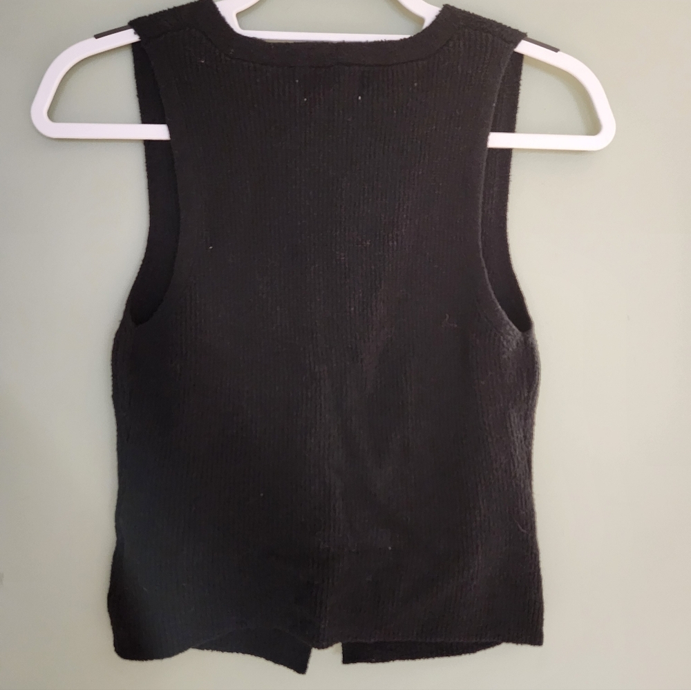 Universal Thread Button-Up Vest - Picture 2 of 2